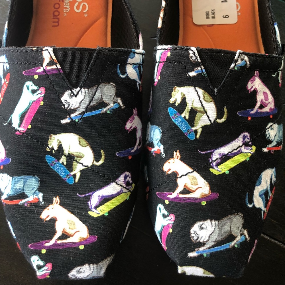 BOBS new dogs shoe sz 6